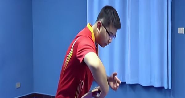 乒乓球下旋短球训练的技巧与方法（提高下旋短球水平，打破对手防守）