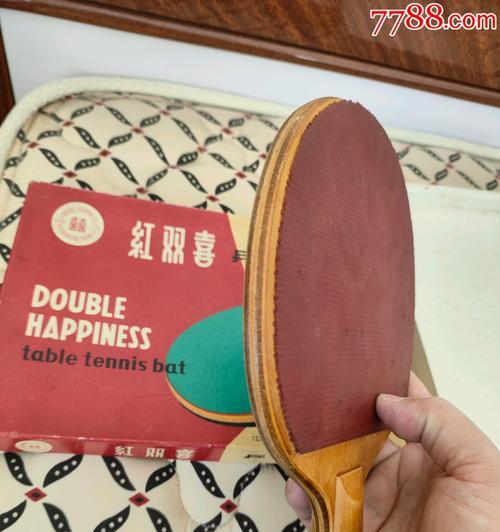 乒乓球胶黑点之谜（探寻乒乓球胶黑点现象的成因与影响）