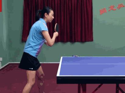 乒乓球反手拨球技巧详解（掌握反手拨球的关键，提升乒乓球水平）