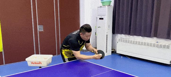 乒乓球下旋对攻技巧全面解析（从基本动作到进阶策略，让你轻松掌握下旋对攻的要领）