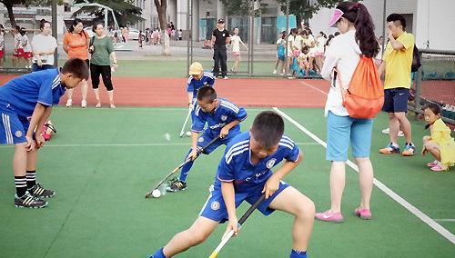 掌握排球开拉球的关键技术（技巧、步骤和训练方法助你提升）