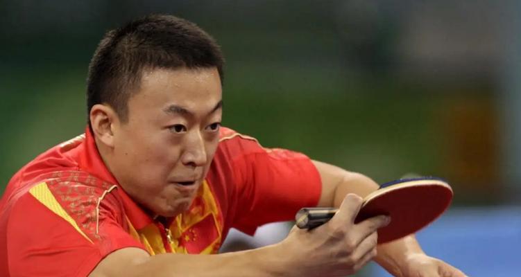乒乓球横拍搓中球的技巧（提高技术水平，练就准确的横拍搓球技巧）