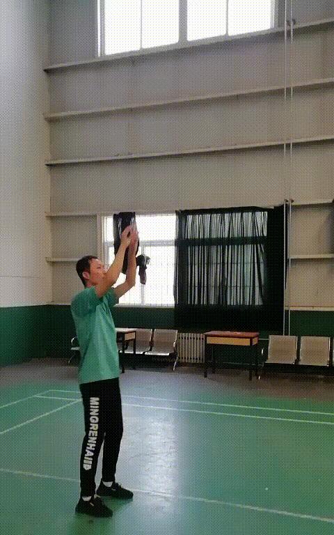 排球迎球的准备动作要领（提高排球迎球技巧的关键方法）