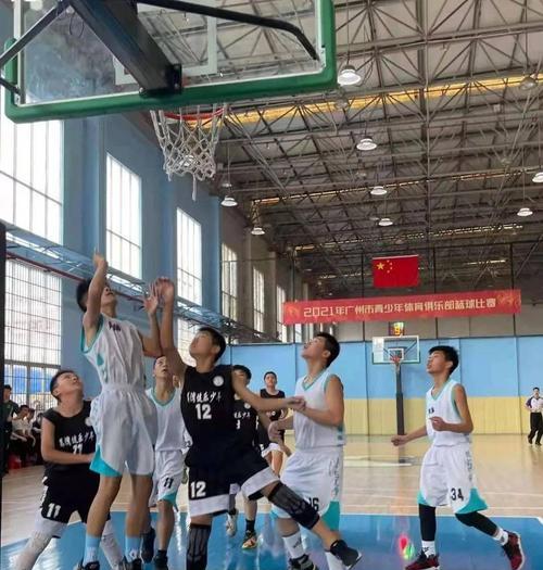 青少年篮球一对一防守练习的技巧与方法（提高篮球防守能力的关键在于个人训练）
