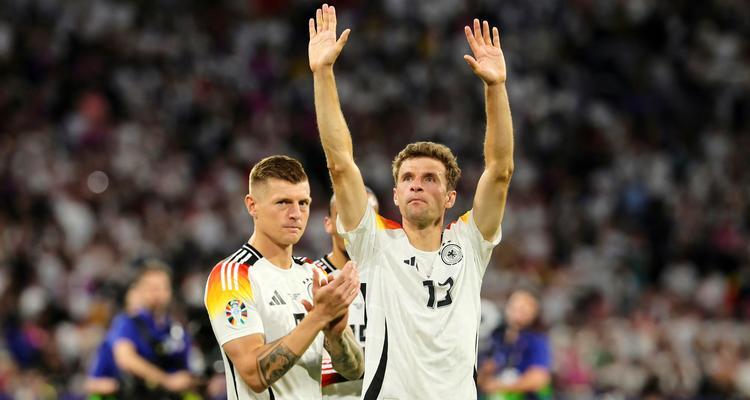 克洛泽世界杯中国进球记录的传奇（探寻克洛泽在世界杯上的精彩表现，再现中国足球的辉煌时刻）