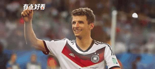 《百年世界杯，百大经典进球》（球场瞬间，铭记历史）