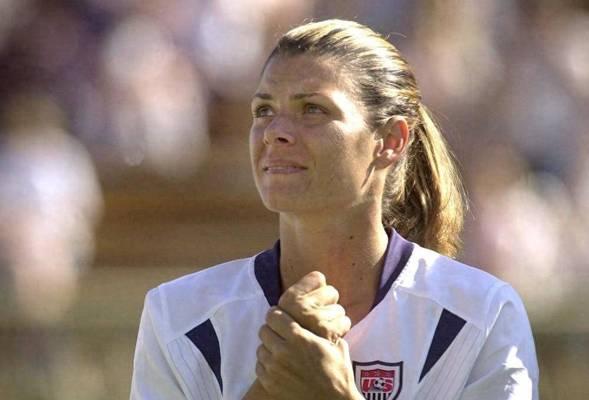 女足世界杯历史前四名纪录（15个段落详述女足世界杯历史前四名的荣耀和辉煌）