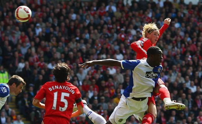 托雷斯荣光熠熠，西班牙世界杯的金靴得主（回顾历届托雷斯的进球，重温经典瞬间）