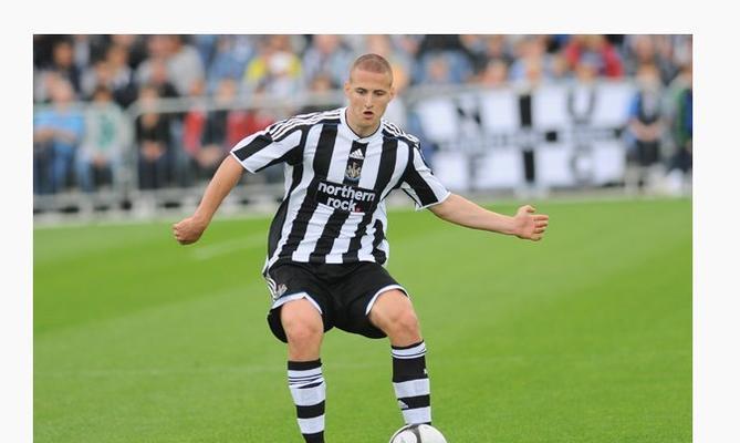 亨利进球翻盘，巴西vs法国世界杯经典对决（回顾历史场景，亨利的进球改变了一切）